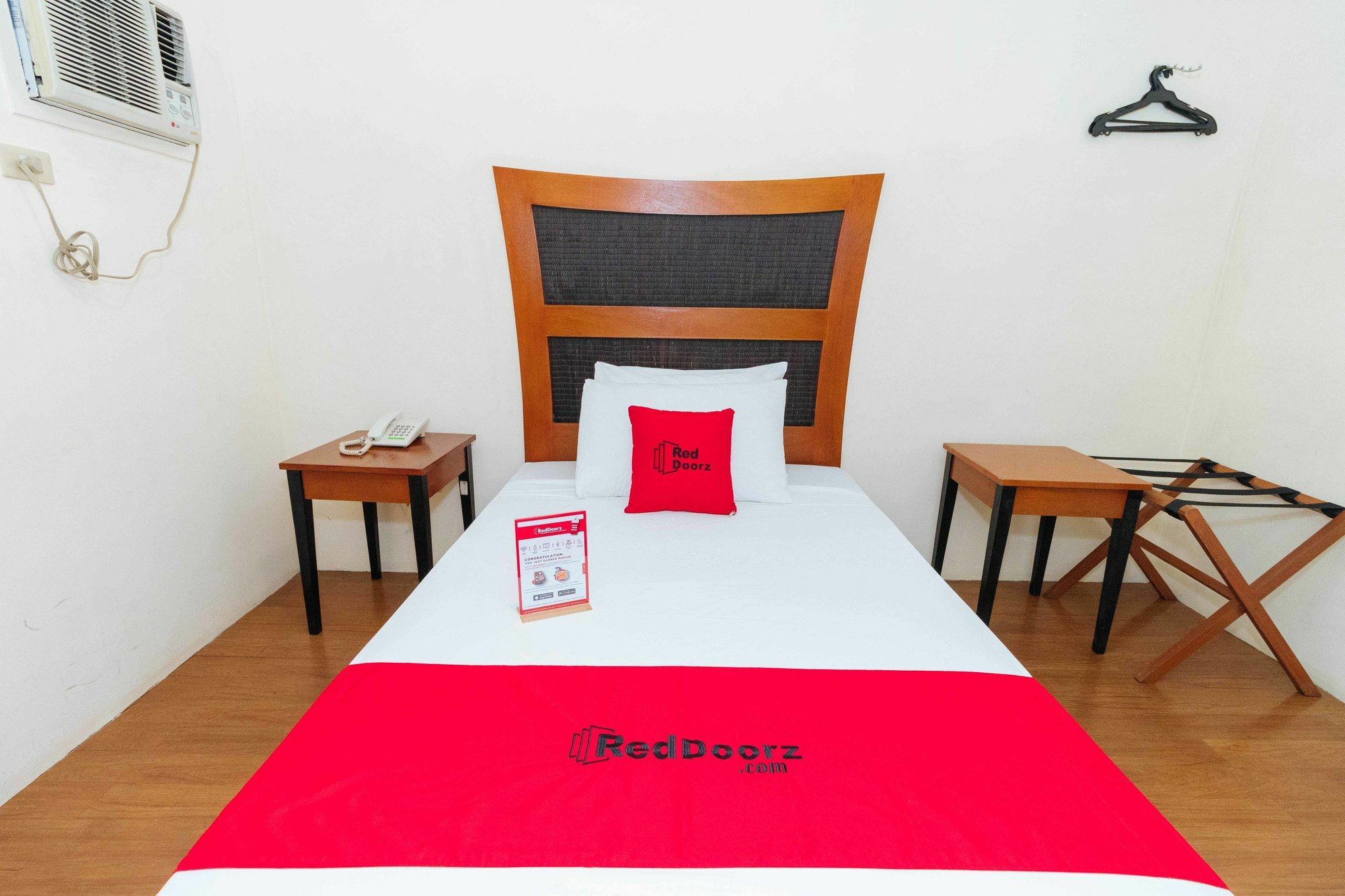Reddoorz @ Amorsolo Makati 마카티 외부 사진